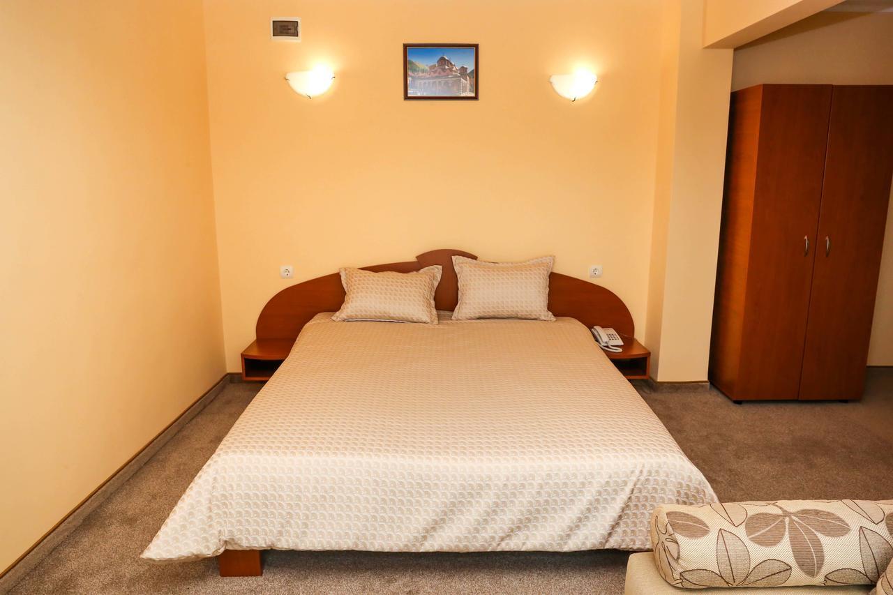 Hotel Bulgaria Kŭrdzhali Eksteriør billede