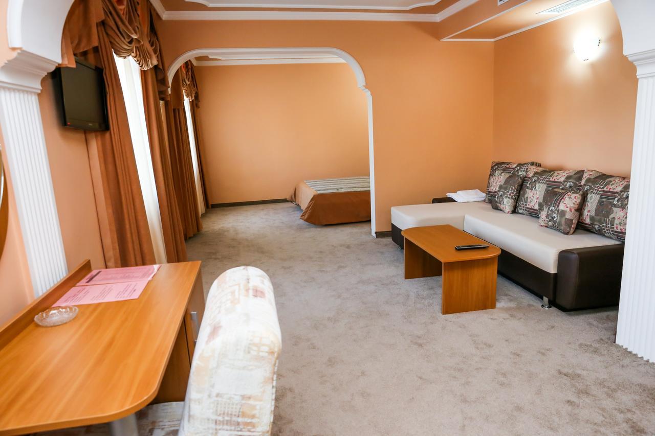 Hotel Bulgaria Kŭrdzhali Eksteriør billede