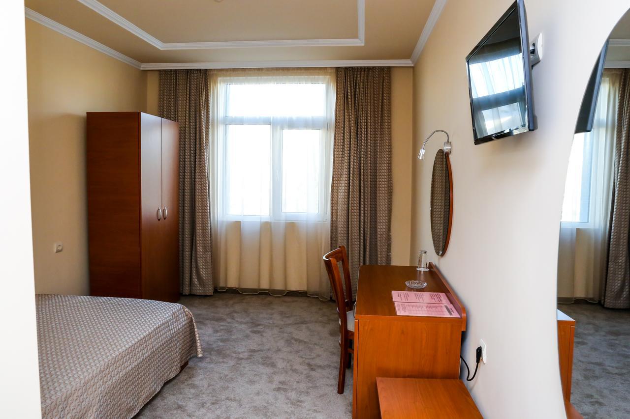 Hotel Bulgaria Kŭrdzhali Eksteriør billede