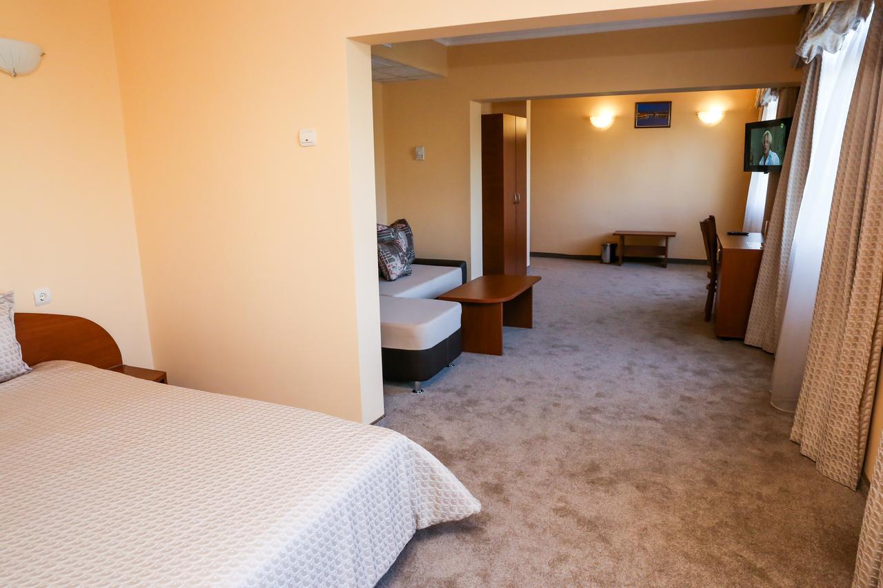 Hotel Bulgaria Kŭrdzhali Eksteriør billede