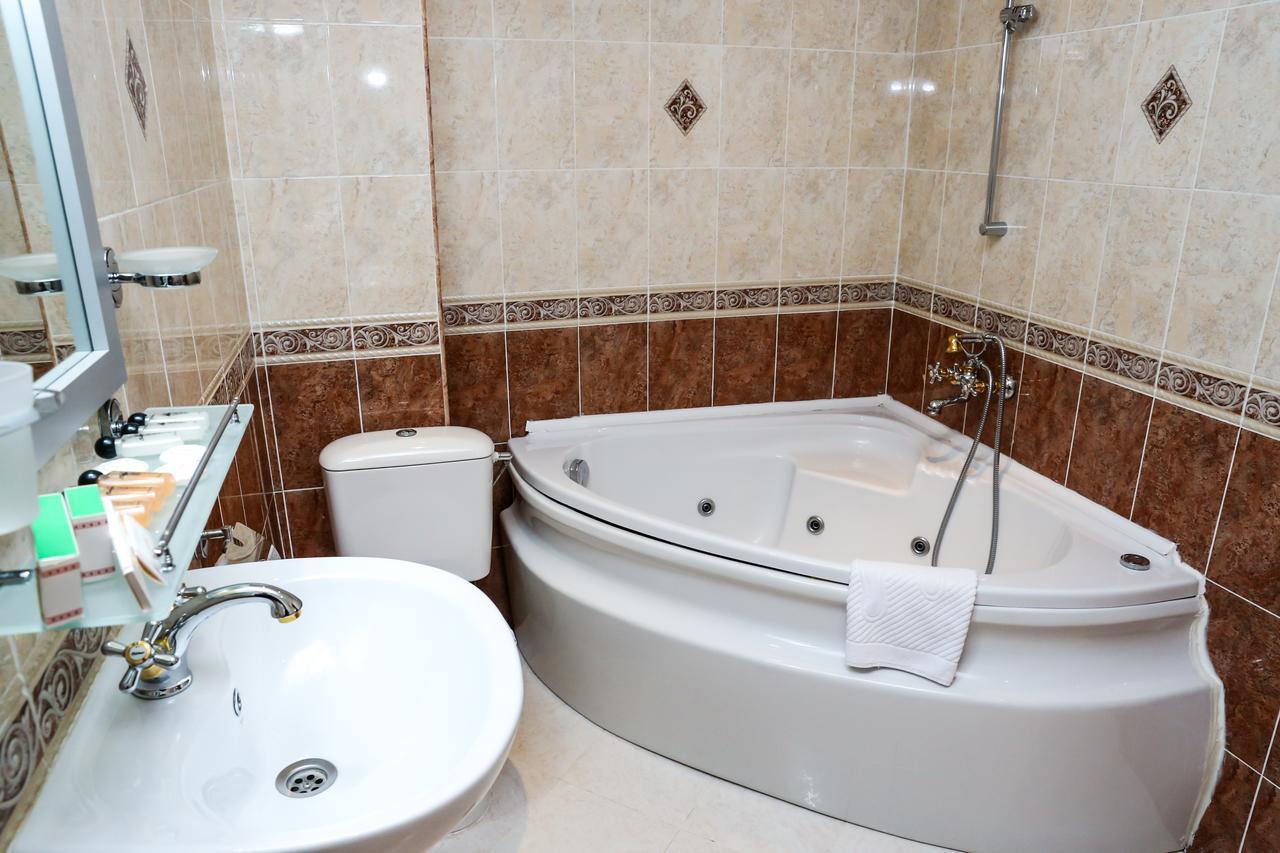 Hotel Bulgaria Kŭrdzhali Eksteriør billede